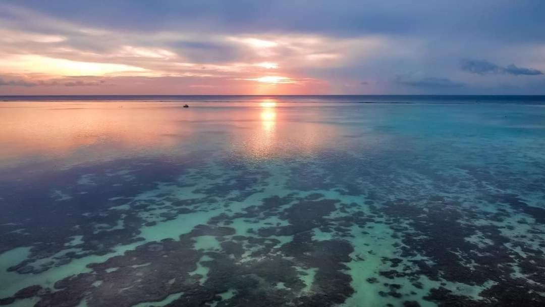 Moorea Island Beach Hotel Exterior photo